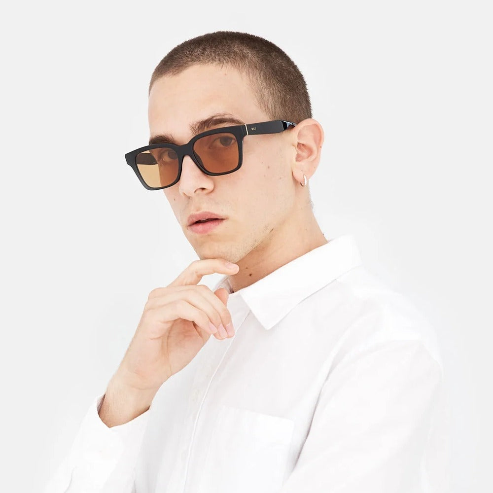 Retrosuperfuture sunglasses Model America Refined col. black