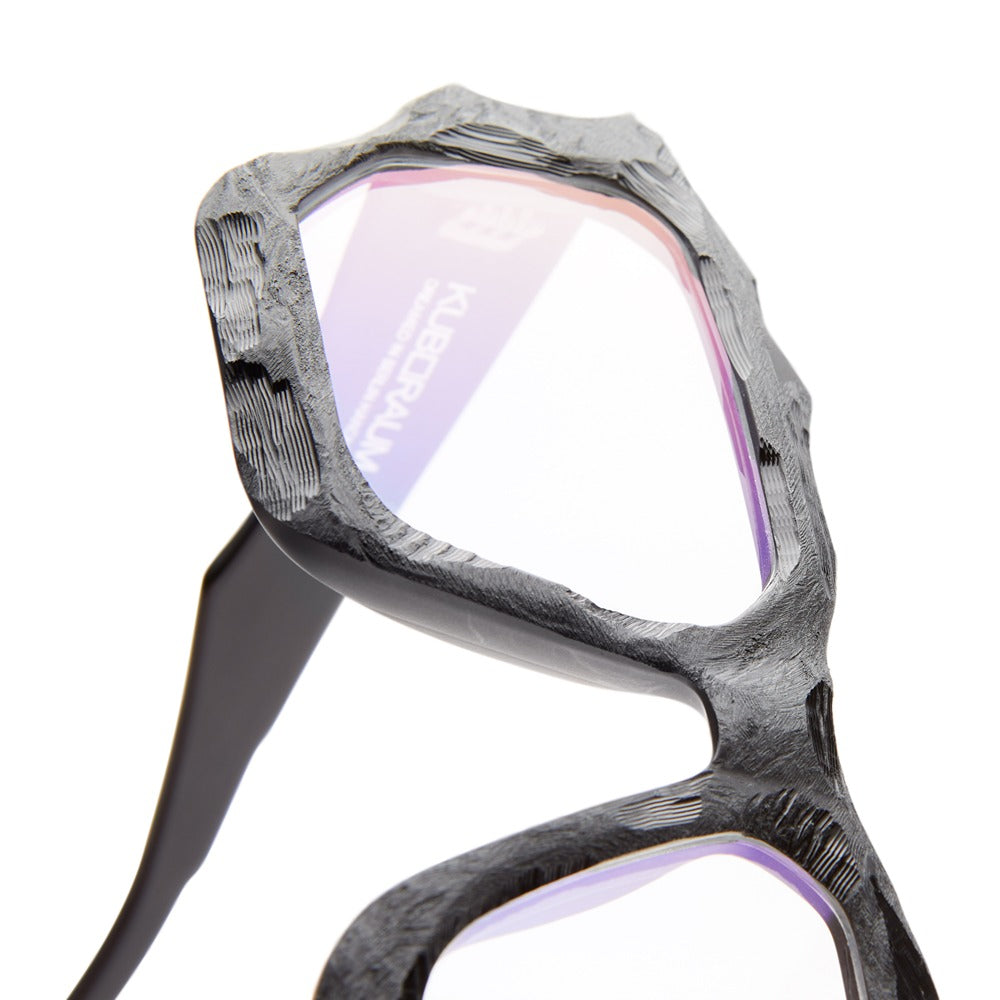 Kuboraum eyewear Model F4 col. BM BA