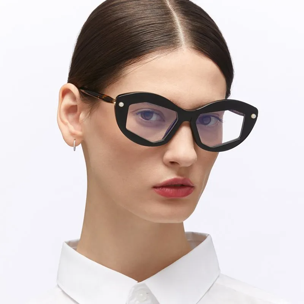 Kuboraum eyewear Model P16 col. BSG